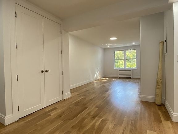 5th image of 330 Haven Ave APT 4G
