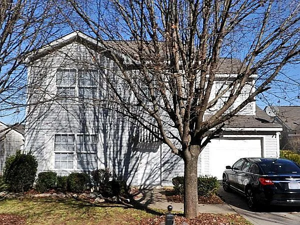 422 Kingville Dr — Photo 1