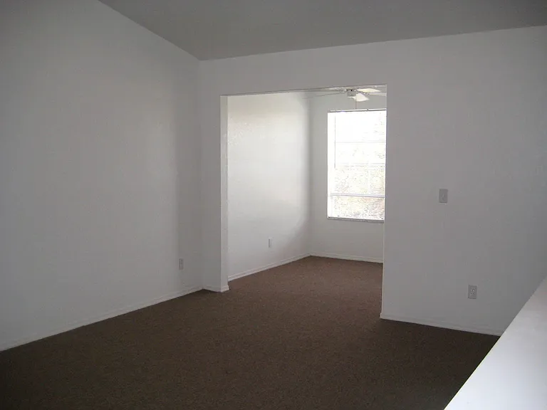 Whistler's Green Apartments — Photo 25