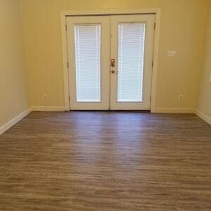 4th image of 1508-1510 University Dr