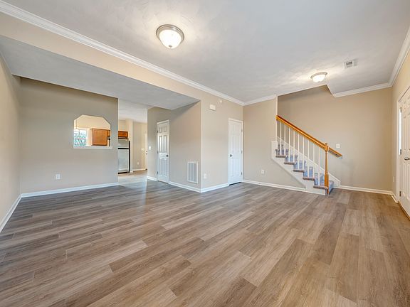 3rd image of 2317 Jenny Ln