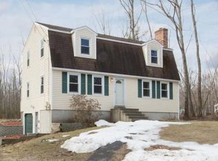 12 Wentworth Ln, Derry, NH 03038