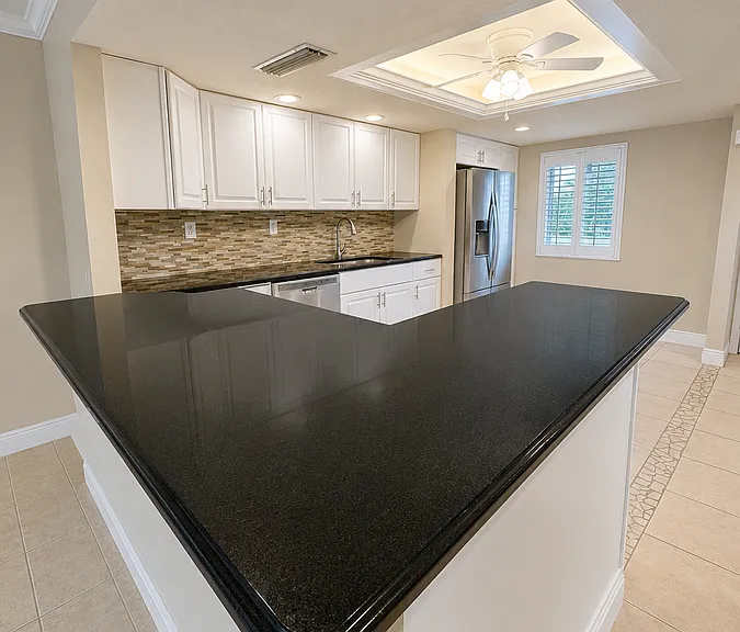 2264 Winkler Ave #202 — Photo 9