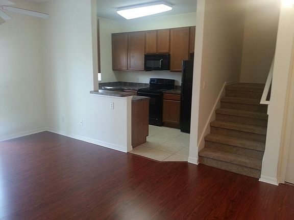 5th image of 2621 Retreat View Cir