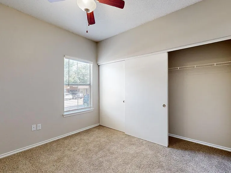 Southgate Glen — Photo 44