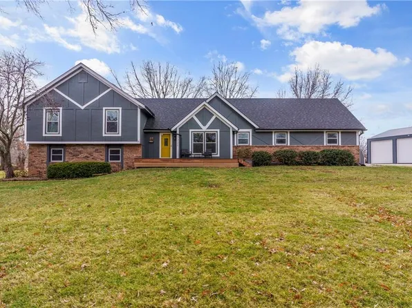 3328 Tonya St, Grain Valley, MO 64029