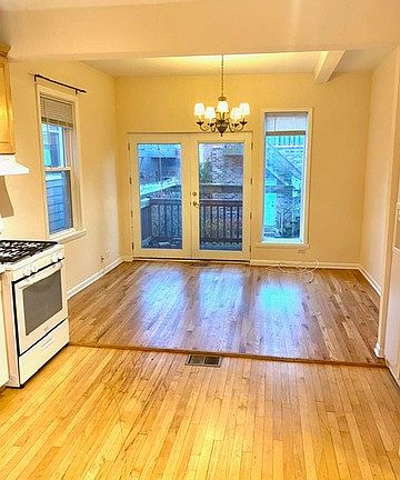 5th image of 1451 W Oakdale Ave #1