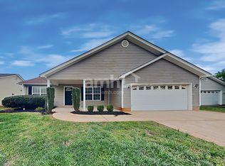 437 Lemon Grass Ct, Duncan, SC 29334