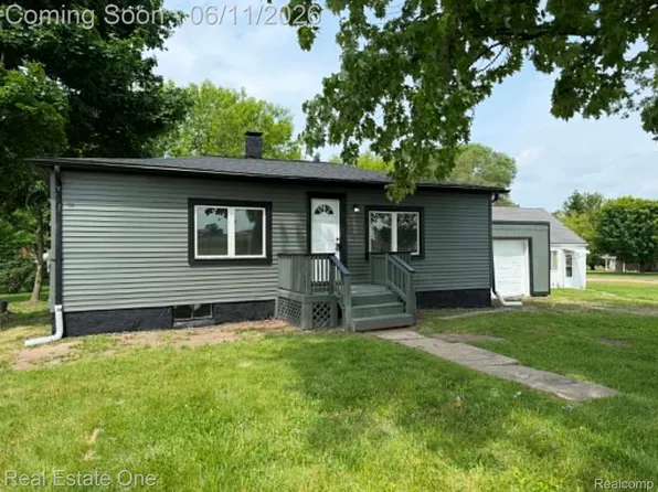 3585 Marcus St, Deckerville, MI 48427