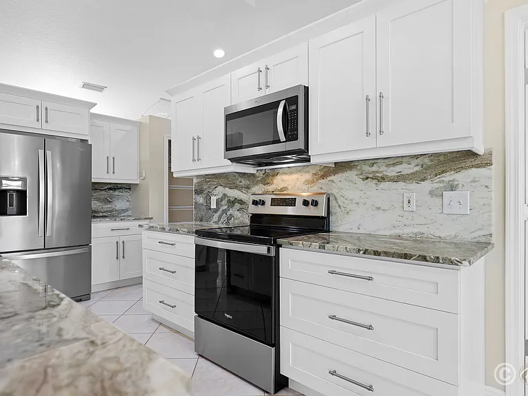 6447 Clair Shore Dr — Photo 13