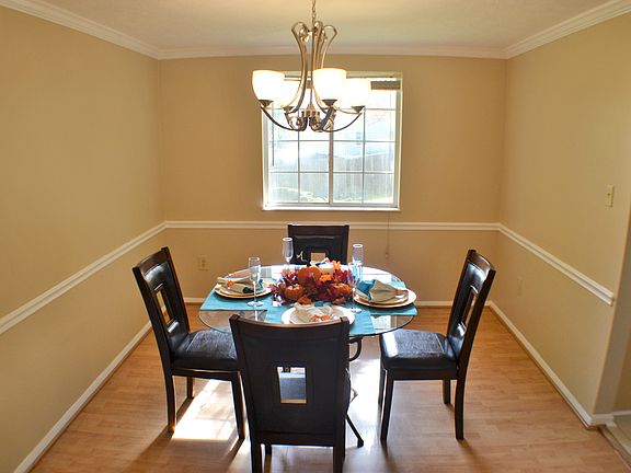 4th image of 8112 Cambourne Ct