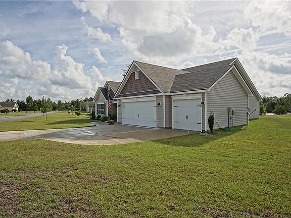4th image of 213 Victorian Lake Dr