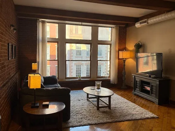 122 Chestnut St APT 301, Philadelphia, PA 19106