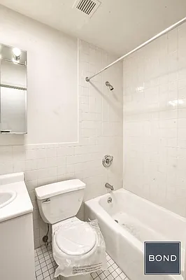 Rented by Bond New York | media 7