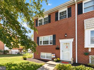 957 Stormont Cir, Baltimore, MD 21227