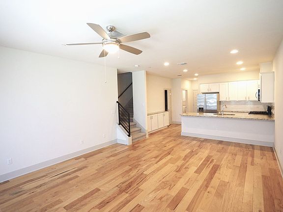 3rd image of 2101 Town Centre Dr #17