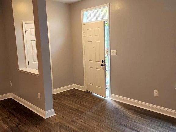 5th image of 832 Estuary Dr