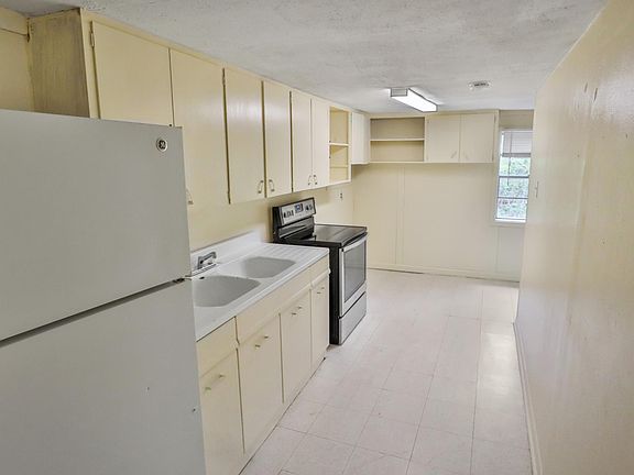 3rd image of 2722 Irwin Dr APT 3