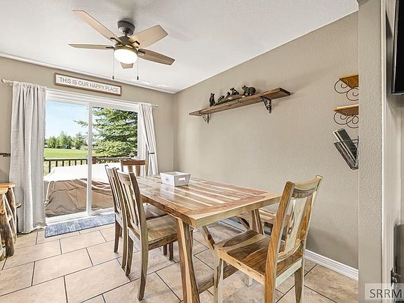 3rd image of 4222 Grand View Rd