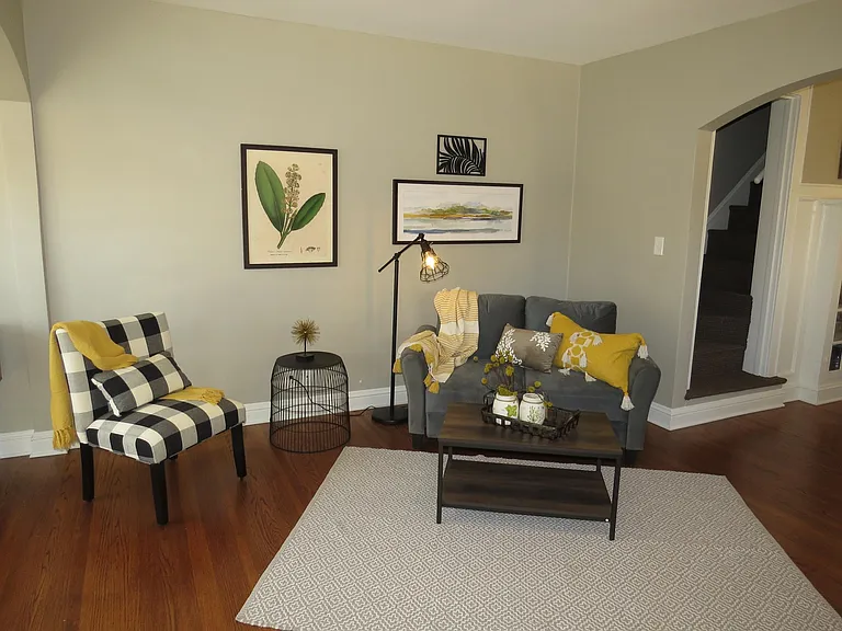 328 Sycamore St — Photo 4