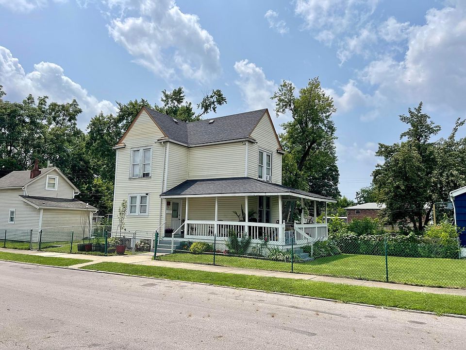 2nd image of 751 Reinhard Ave