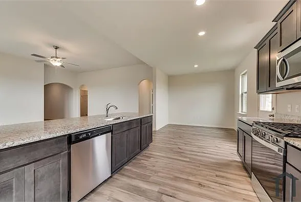 833 Serena Dr — Photo 19