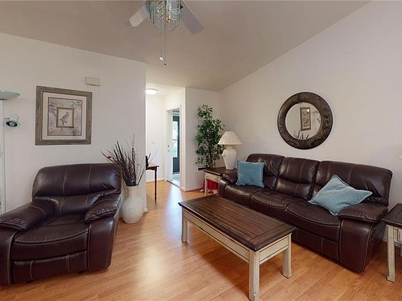 4th image of 1433 SW 51st Ln APT 100