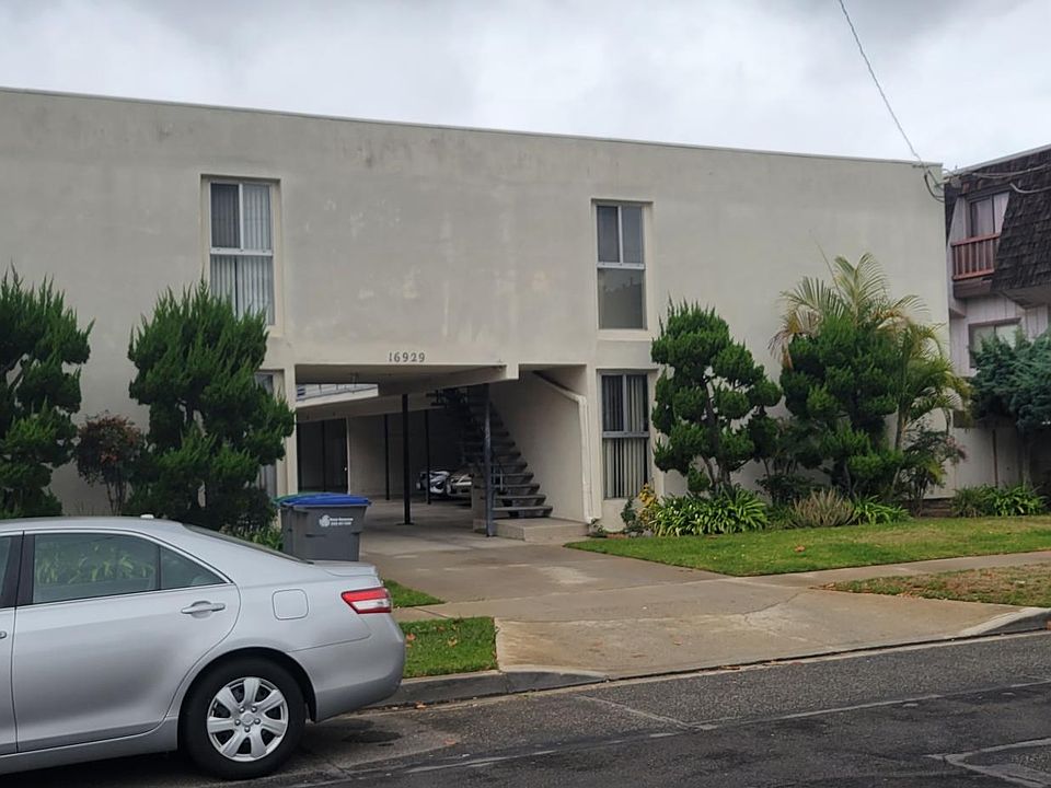1st image of 16929 S Dalton Ave #10