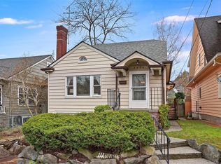 2404 Warren Ave N, Seattle, WA 98109