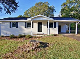 1204 Oak Dr, Pendleton, SC 29670