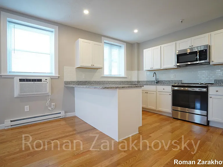 1198 Commonwealth Ave #6 — Photo 3