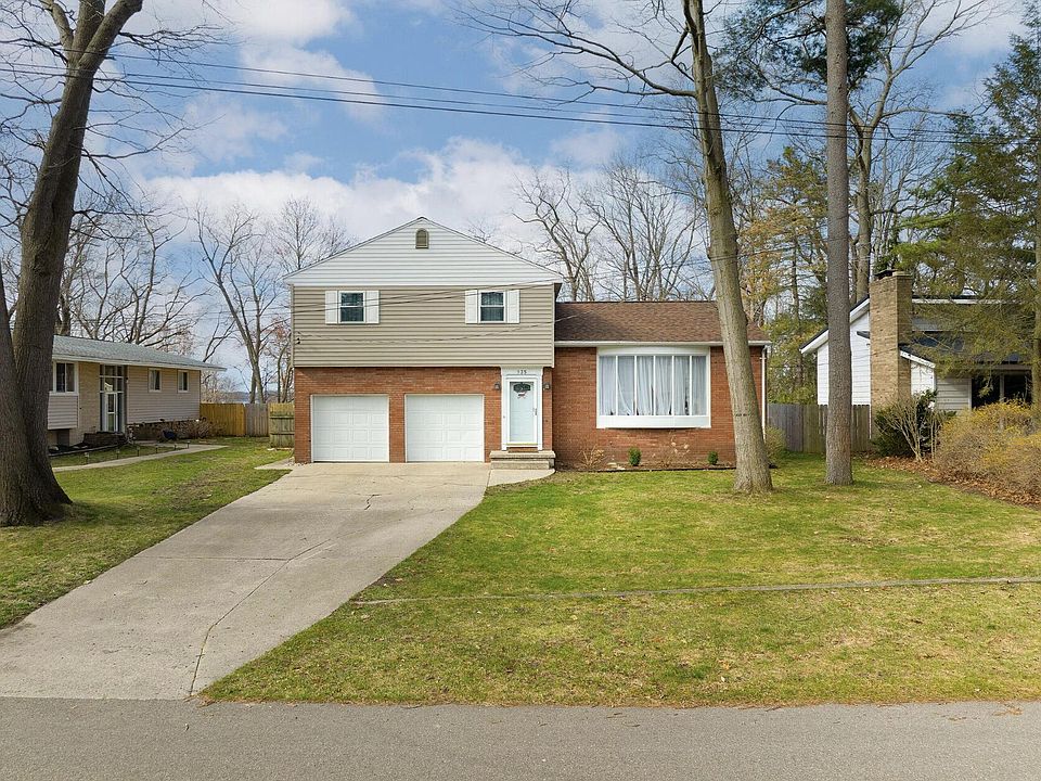2nd image of 135 California Ave