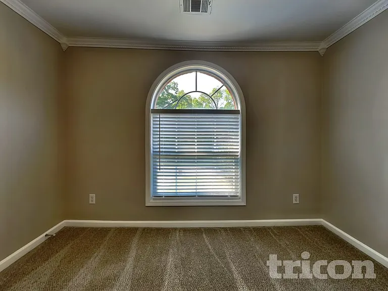 1219 Falls Creek Ct — Photo 14