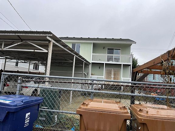 5th image of 8436 Yakima Ave