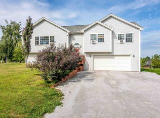 9 Stoney Acre Dr, Saint Albans, VT 05478