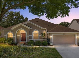 1035 Legends Pass Dr, Valrico, FL 33594