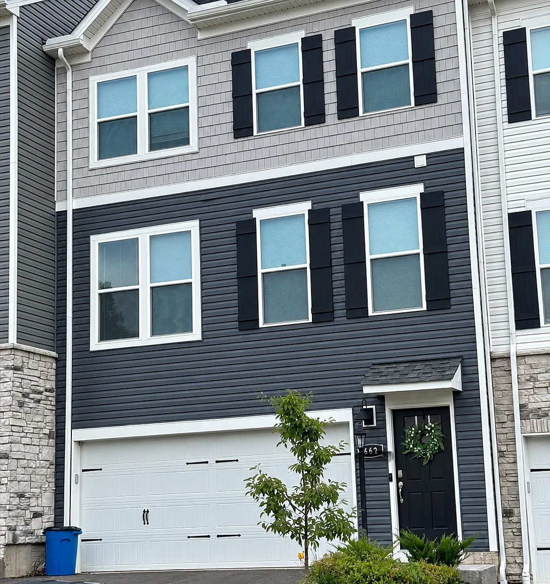 3 bed, 2.5 bath, 2208 sqft, $2,800 — Photo 1