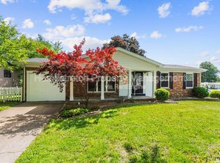 16 Saali Dr, O'Fallon, MO 63366