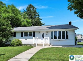 217 2nd St, Walnutport, PA 18088