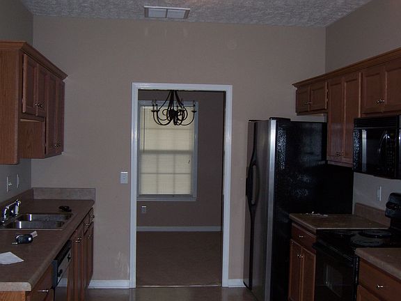 2nd image of 1247 Lasalle Dr