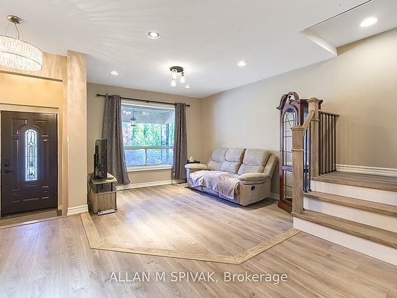2nd image of 442 Crawford St