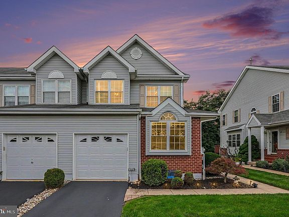 4th image of 86 Forrest Ct