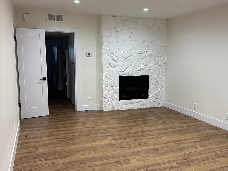 4429 Saugus Ave #3 — Photo 1
