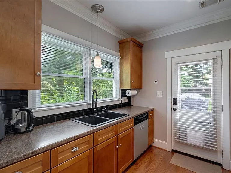 3405 Fortner St — Photo 14