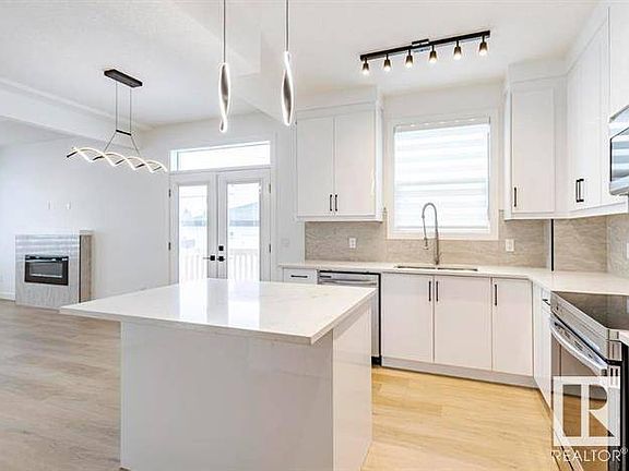 3rd image of 10008 162nd St NW #2