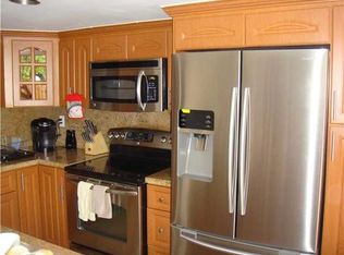 2403 NE 9th St, Hallandale Beach, FL 33009