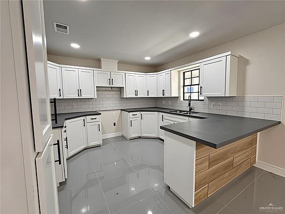 5th image of 7207 S Mariposa Ln