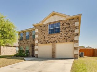 517 Leatherman Dr, Saginaw, TX 76179