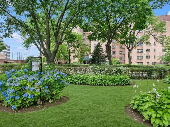 2930 137th St #4D, Flushing, NY 11354