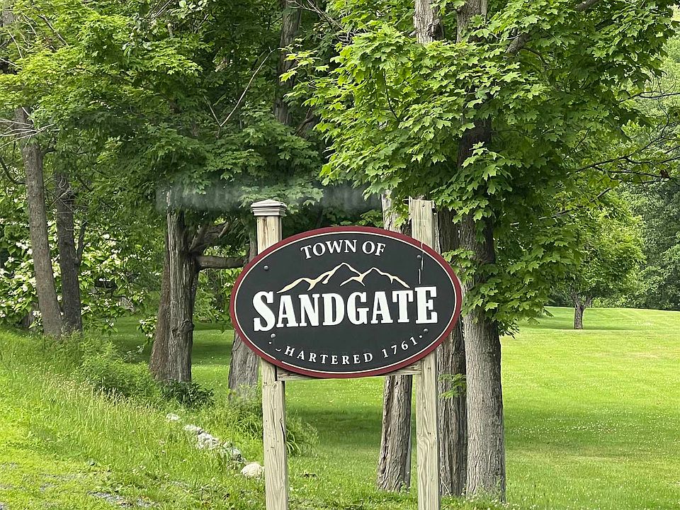 1st image of 2740 Sandgate Road